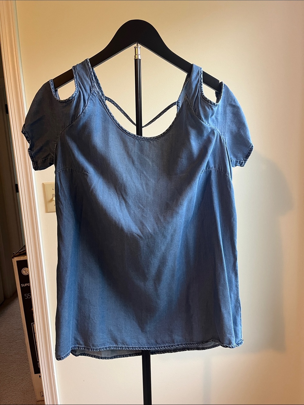 Women's Blue Sleeveless Top